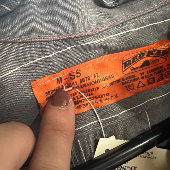 Leinenkugel Button up T-shirt - Picture 4 of 7